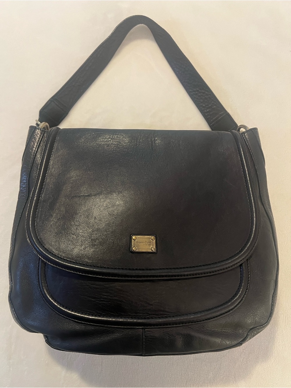 💚Gianni Conti metal logo plaque Black Leather Shoulder Bag with Gold Plaque🩷